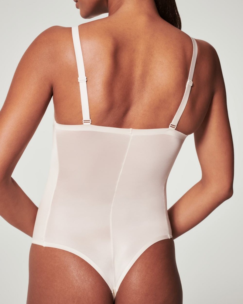 Spanx Shaping Satin Tanga Bodysuit Kadın Bej Rengi | ULJKIN183
