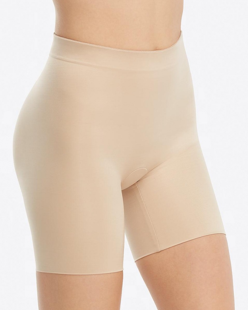 Spanx Suit Your Fancy Booty Booster Mid Cut-Thigh Şort Kadın Bej Rengi | BUKHMT861